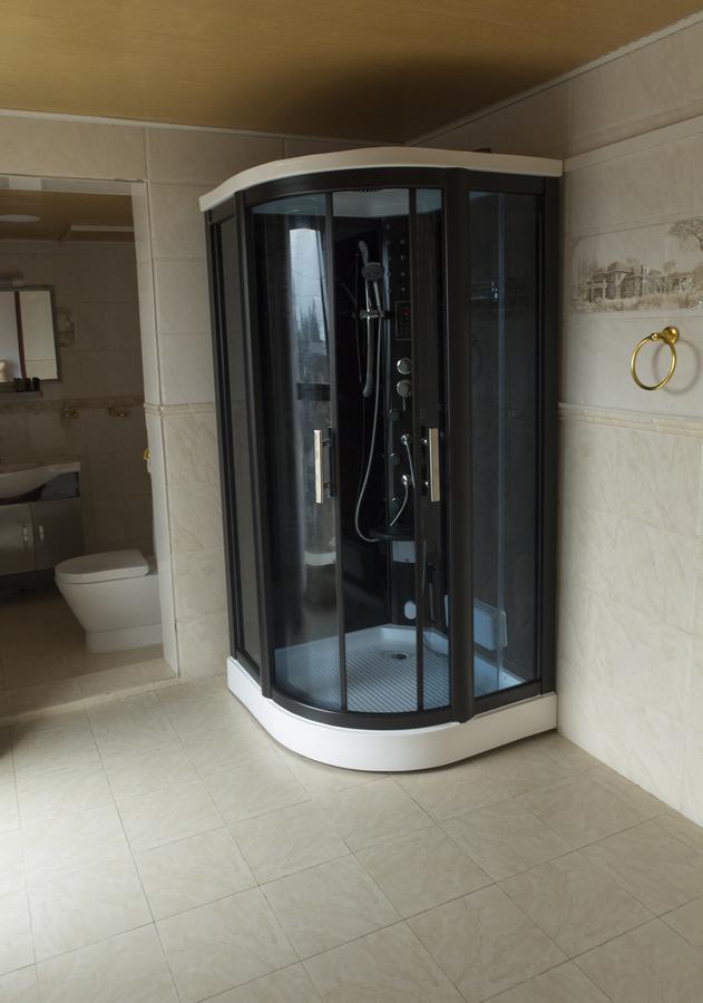 Mbayaville Hotel Дуала Екстериор снимка