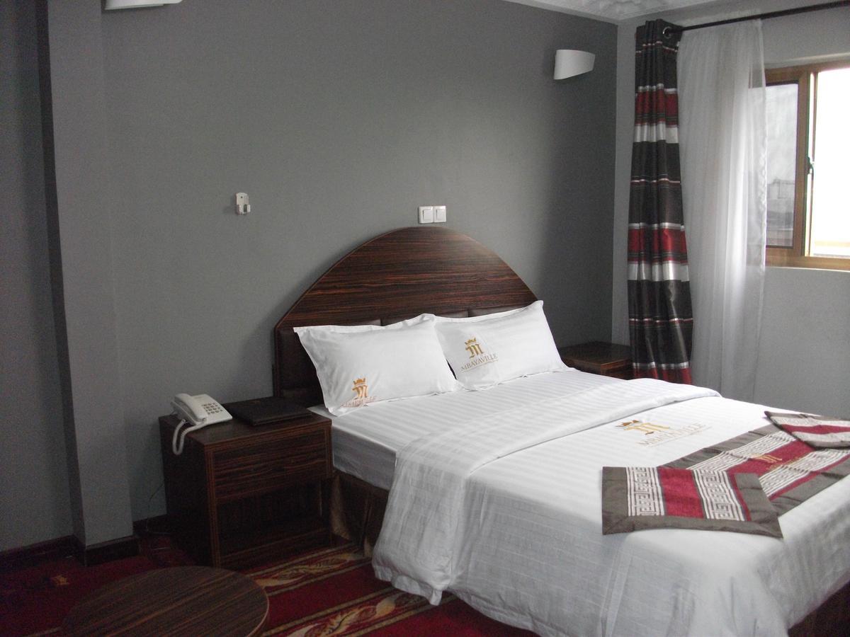 Mbayaville Hotel Дуала Екстериор снимка